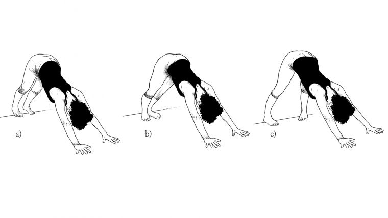 Hay personas que por su estructura ósea sólo pueden colocar los pies de estas maneras. El angulo del femur y la tibia determinan la posición del pie. En vez de enfocarnos en "alinear" los pies, mejor enfoquémonos en observar las rodillas y la acción de los aduptones hacia adentro.